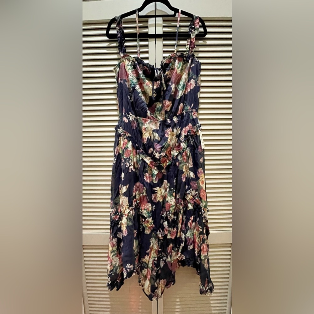 NWT- Joyfolie Jo Midi Dress in Navy Floral